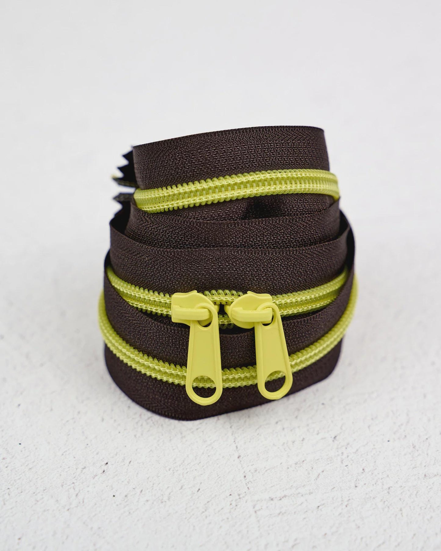 30" Handbag Zipper in Voltage by Renaissance Ribbons