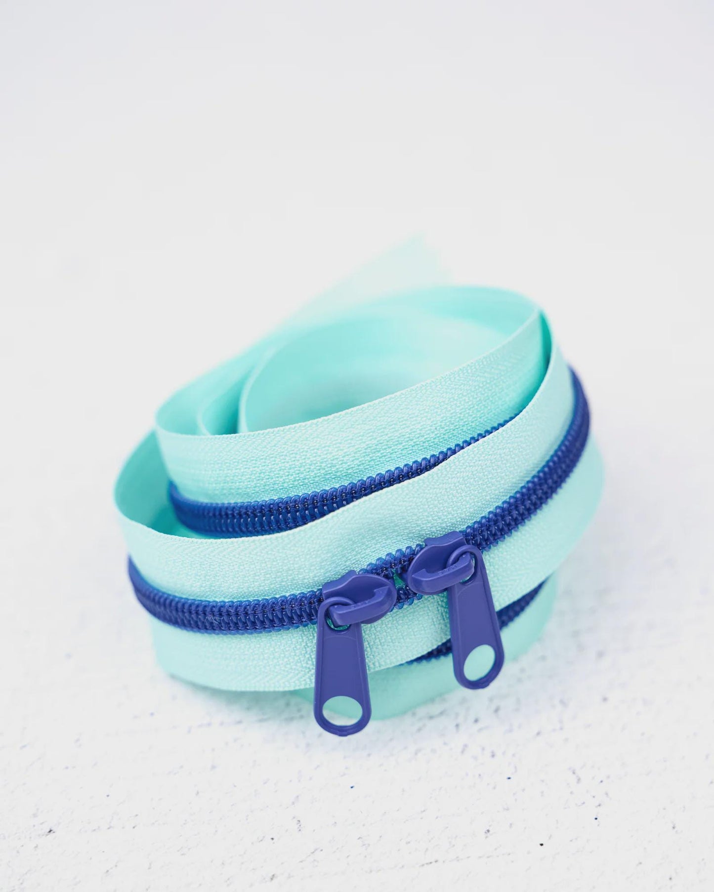 30" Handbag Zipper in Saltwater Taffy by Renaissance Ribbons